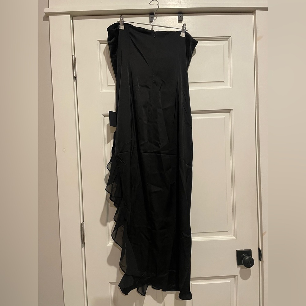 NWT Lulus Black Strapless Long Dress With Slit and Ruffles - Picture 5 of 6
